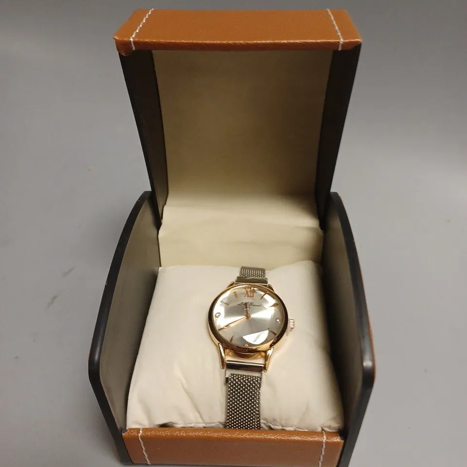 LADIES LA BANUS WATCH – QUARTZ MOVEMENT – METAL STRAP WITH MAGNETIC CLASP