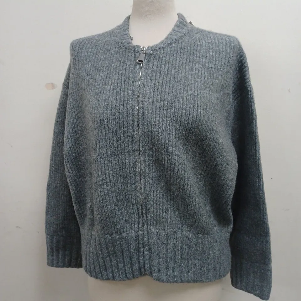 ZARA WOOL JUMPER IN GREY - SIZE MEDIUM 