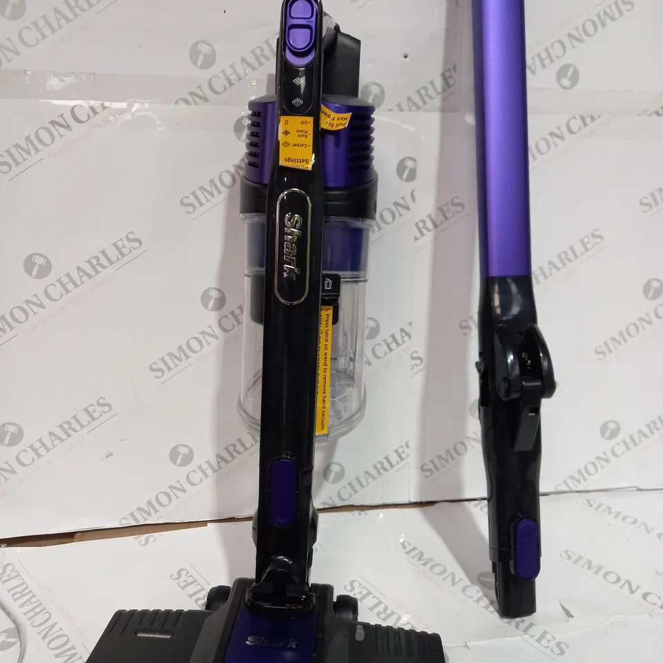 SHARK VACUUM CORDLESS VACUUM 