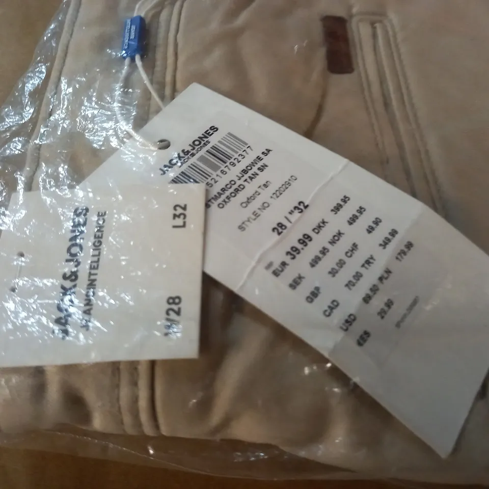 BAGGED JACK & JONES INTELLIGENCE SLIM FIT CHINO TROUSERS IN STONE - W28 L32