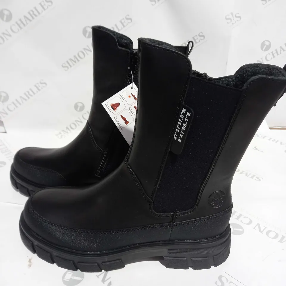 RIEKER CHELSEA BOOT IN BLACK SIZE 6
