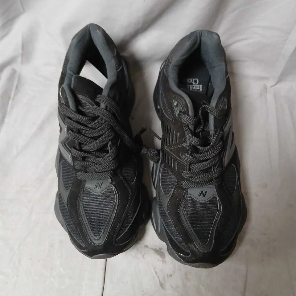 NEW BALANCE TRAINERS – BLACK, UK 9.5 (US 10 / EU 44)
