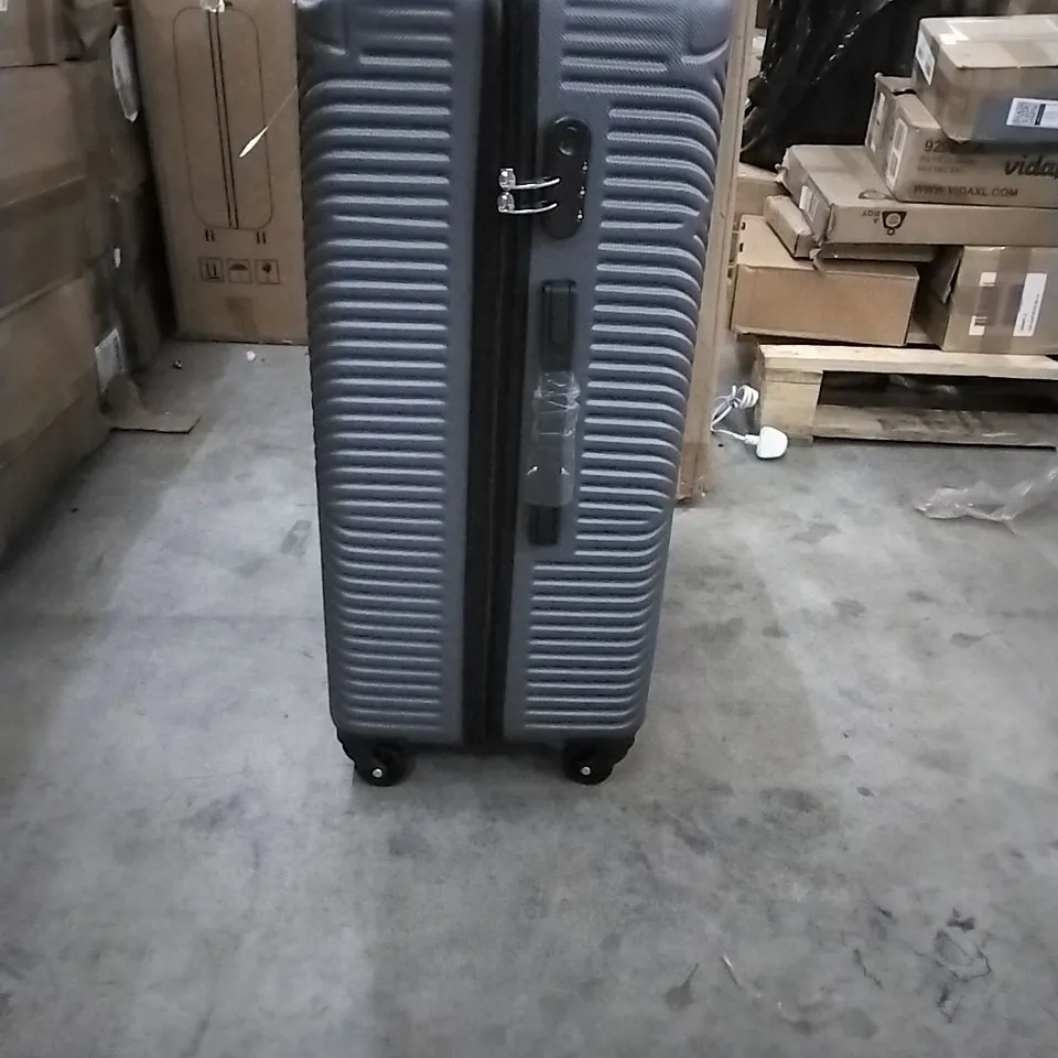 BOXED NEO SILVER HARD SHELL LUGGAGE SUITCASE