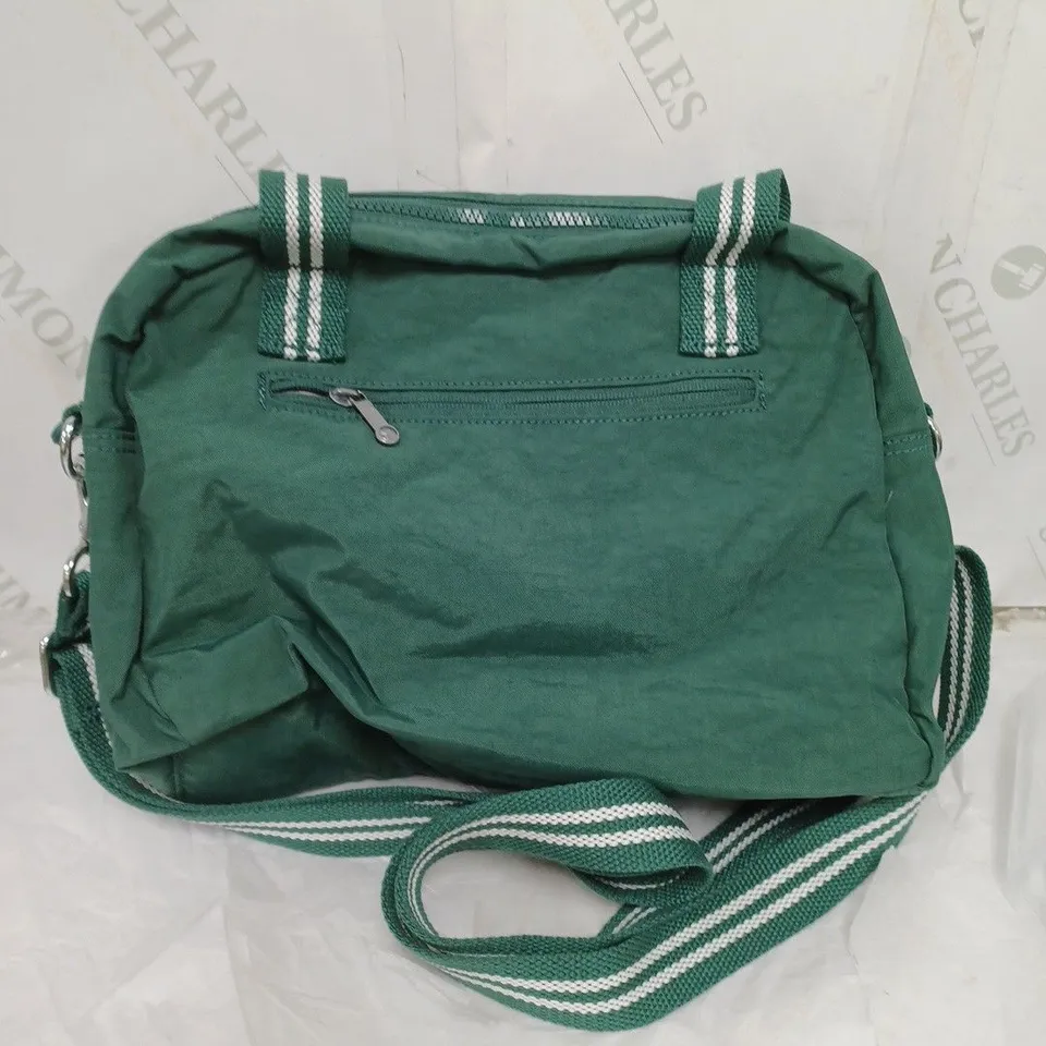 KIPLING LIVE LIGHT MEDIUM CANVAS BAG. MULTIPLE COMPARTMENTS. CUTE GORILLA KEYRING GREEN AND WHITE