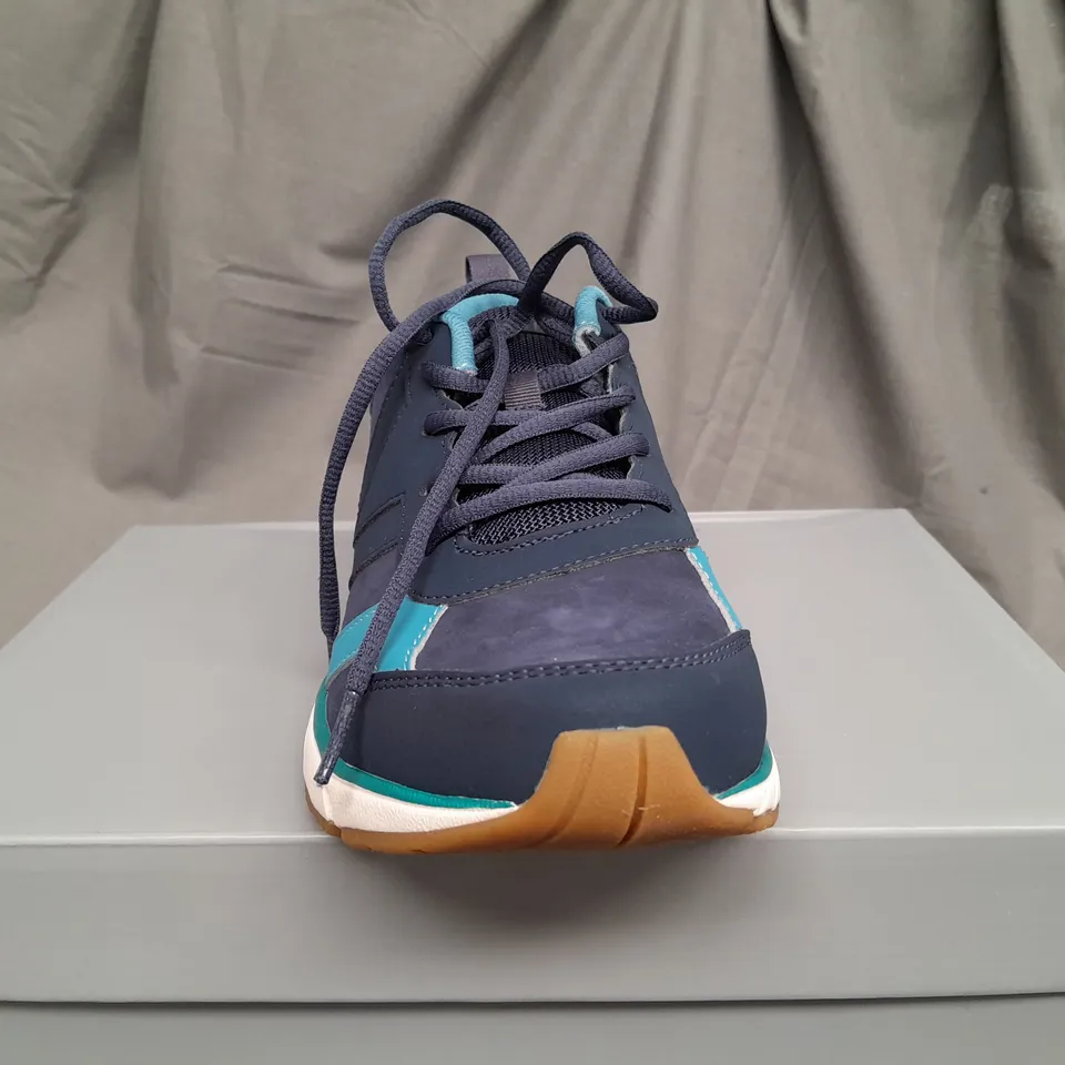 BOXED PAIR OF VIONIC BLUE TRAINERS - SIZE 7