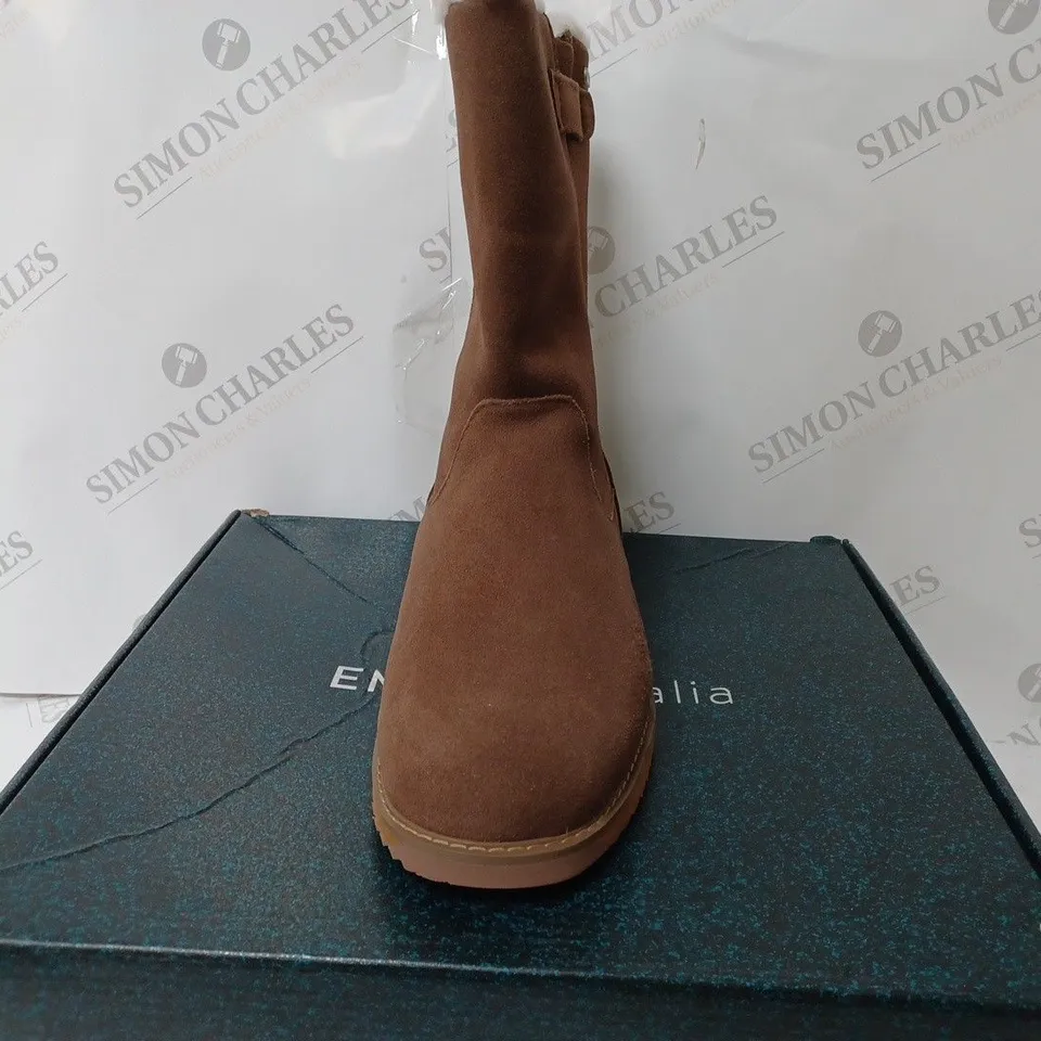 EMU ELECTRA WATERPROOF BOOT OAK SIZE 8