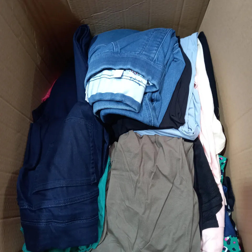 BOX OF ASSORTED CLOTHING TO INCLUDE: DRESSES, TOPS AND TROUSERS