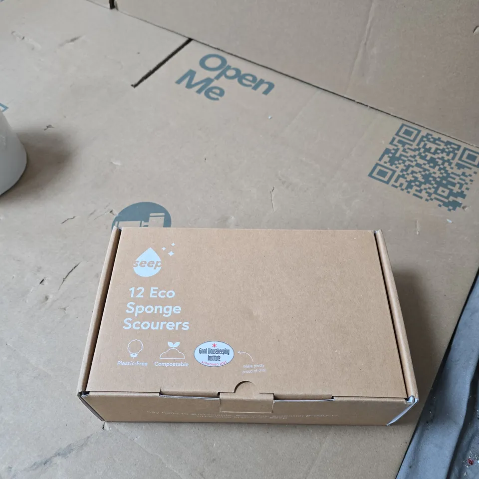 BOX OF APPROXIMATELY 15 ASSORTED HOUSEHOLD ITEMS INCLUDING THERMAL LABELS , SEEP 12 ECO SPONGE SCOURERS AND 3 PACK 120 LITRE GARDEN WASTE BAGS 