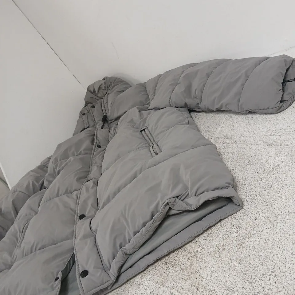 ZARA GREY PUFFER COAT WITH HOOD – UK 16 (EU 44)