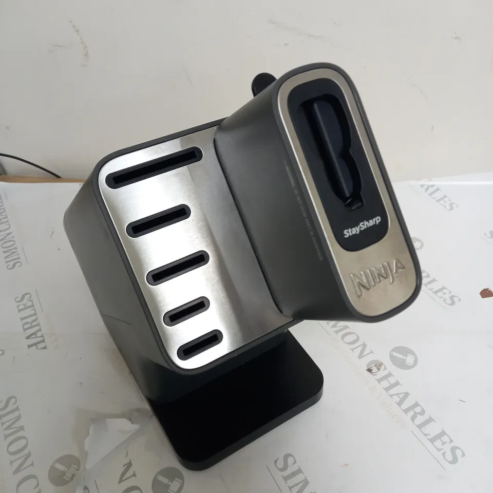 NINJA FOODI STAYSHARP 5 PIECE KNIFE BLOCK WITH INTEGRATED SHARPENER K32005UK