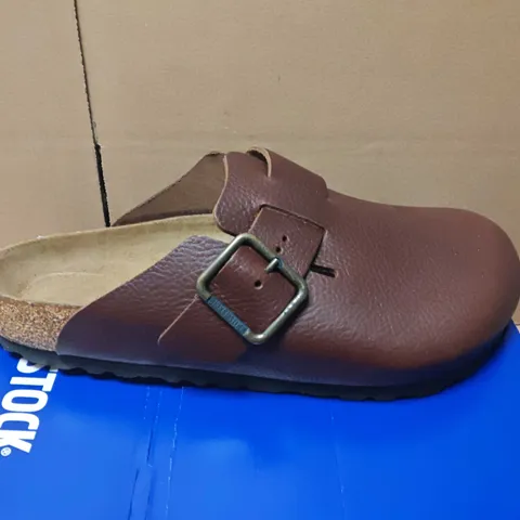 BIRKENSTOCK BOSTON WIRE BUCKLE CLOG – VINTAGE WOOD ROAST BROWN LEATHER, UK 10.5 (EU 45)