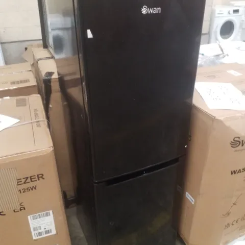 SWAN SR15690B 48CM WIDE, 50/50 SPLIT FRIDGE FREEZER - BLACK