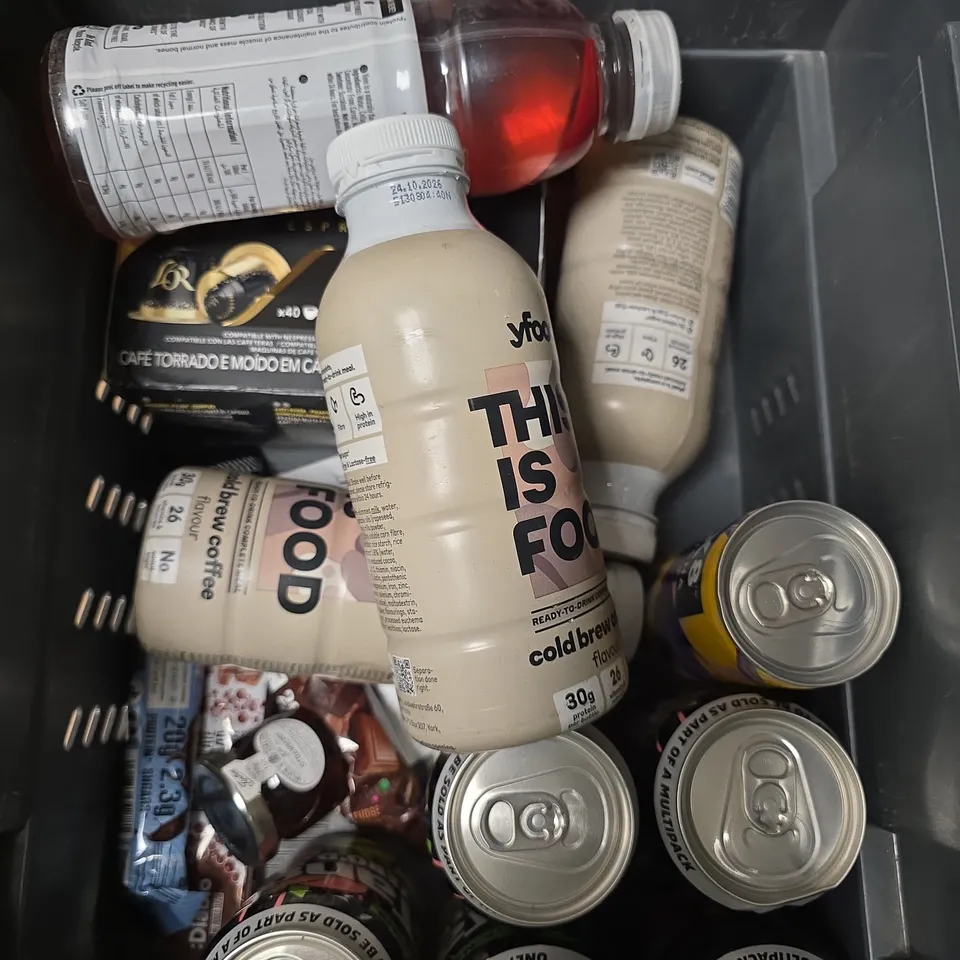 APPROXIMATELY 10 ASSORTED FOOD/DRINK PRODUCTS TO INCLUDE COCONUT WATER, DIABLO BAR, TANGO ETC 