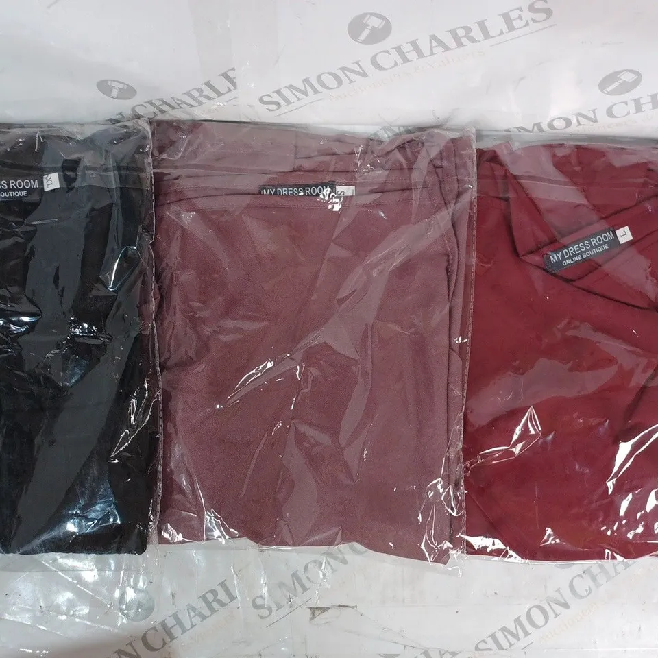 BRAND NEW BOX OF APPROXIMATELY 10 ASSORTED MY DRESS ROOM TOPS IN VARIOUS SIZES - PURPLE, MAROON, AND BLACK
