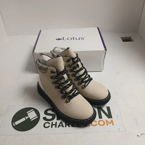 LOTUS MYRTLE ULB474 WINTER WHITE BOOTS – UK 5.5 (EU 38)