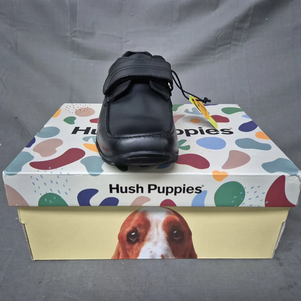 BOXED PAIR OF HUSH PUPPIES SHOES IN BLACK UK SIZE 6