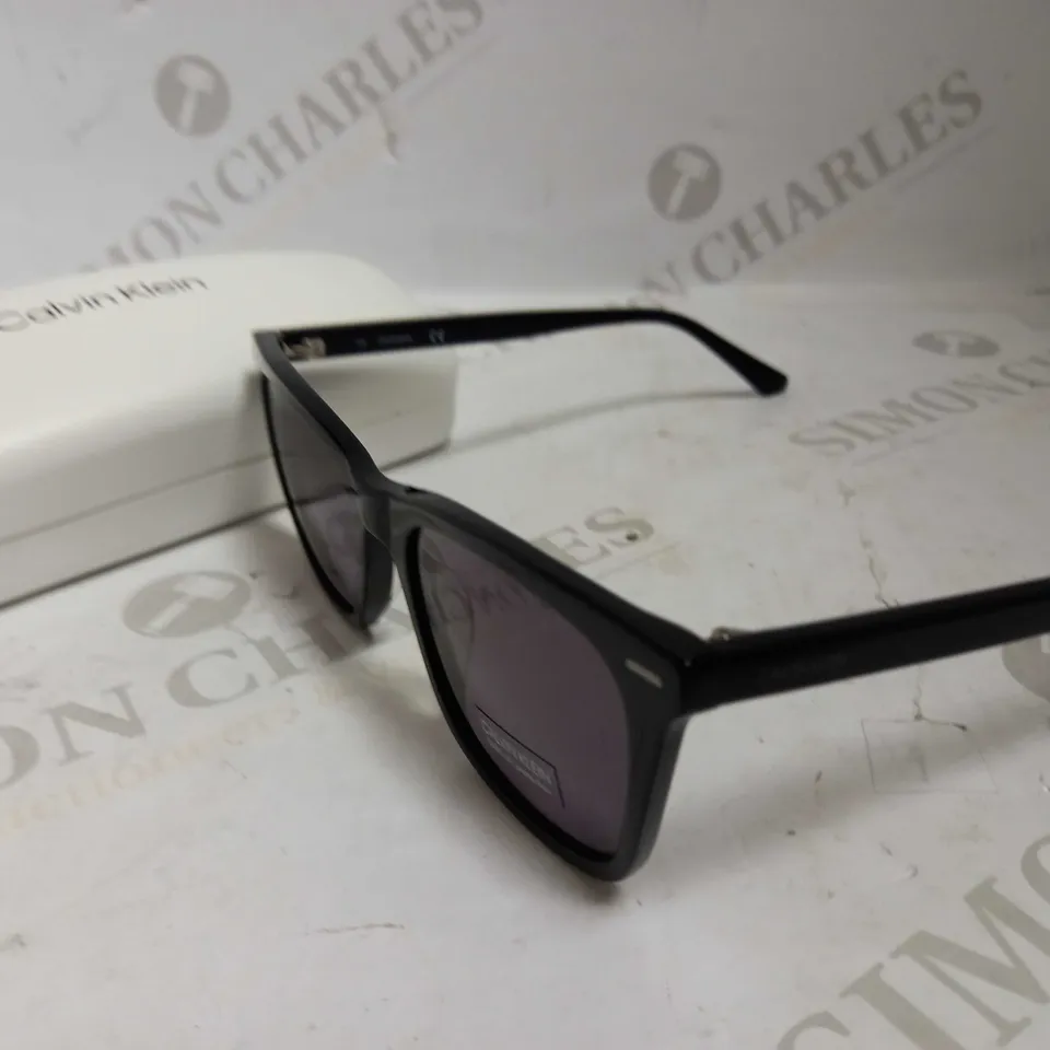 CALVIN KLEIN STYLE SUNGLASSES