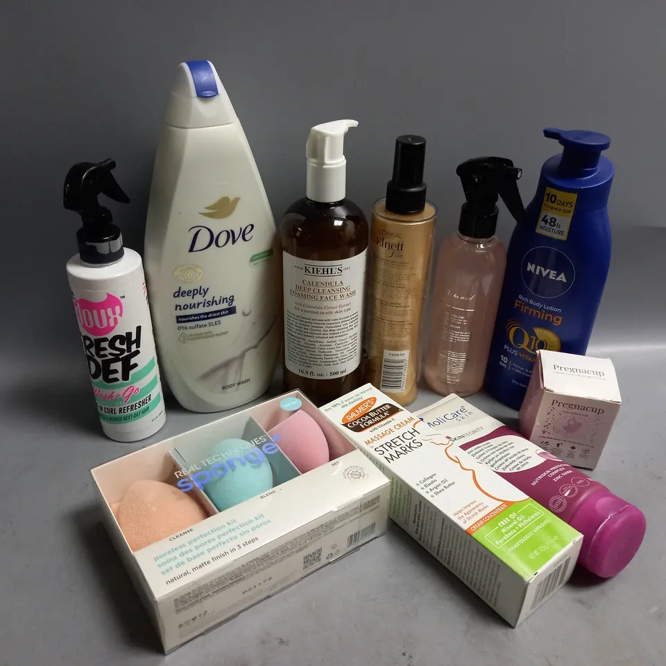 APPROXIMATELY 10 ASSORTED HEALTH AND BEAUTY PRODUCTS TO INCLUDE LOREAL ELNETT SATIN HEAT PROTECT STYLING SPRAY, KIEHL'S CALENDULA DEEP CLEANSING FOAMING FACE WASH, RAPUNZEL MIRACLE MOISTURE MIST