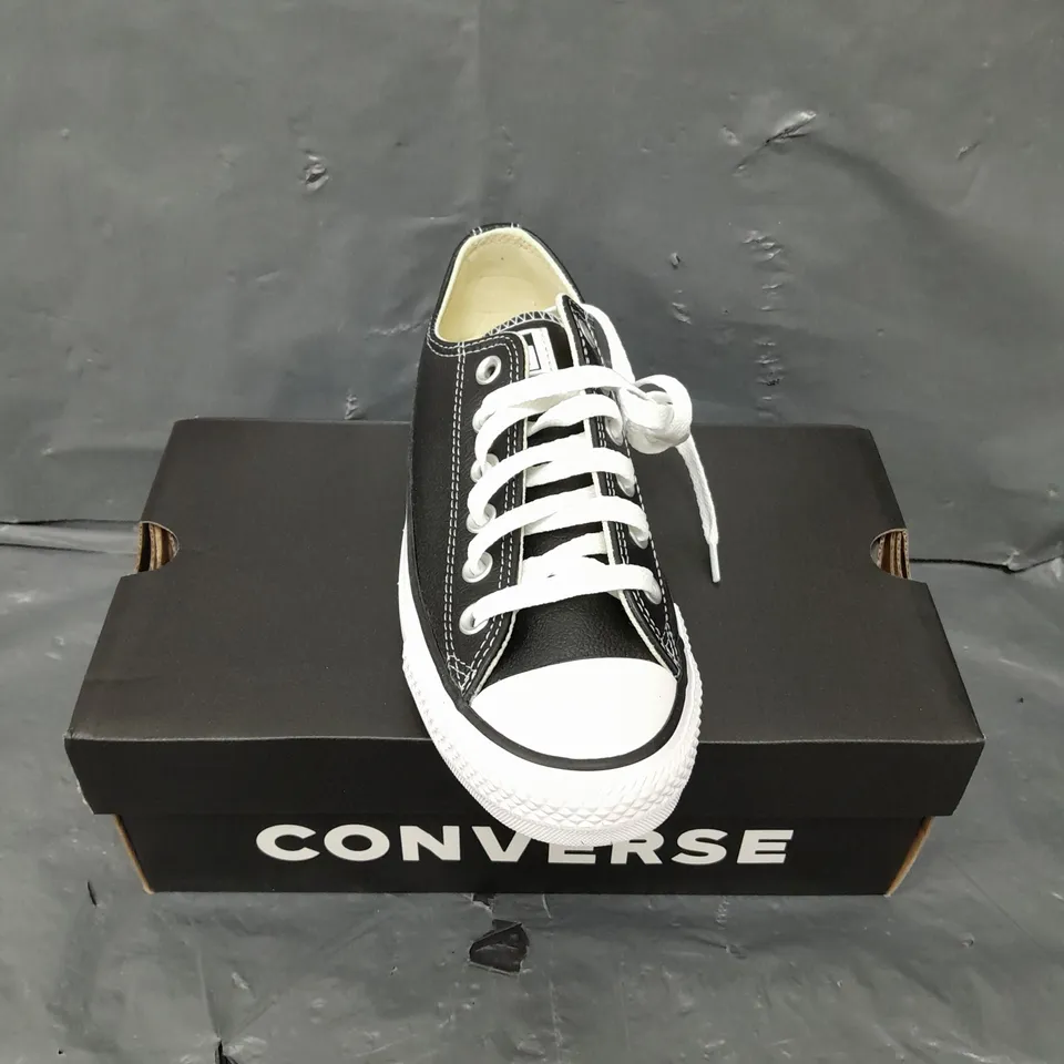 BOXED PAIR OF CONVERSE CT OX TRAINERS - 4.5