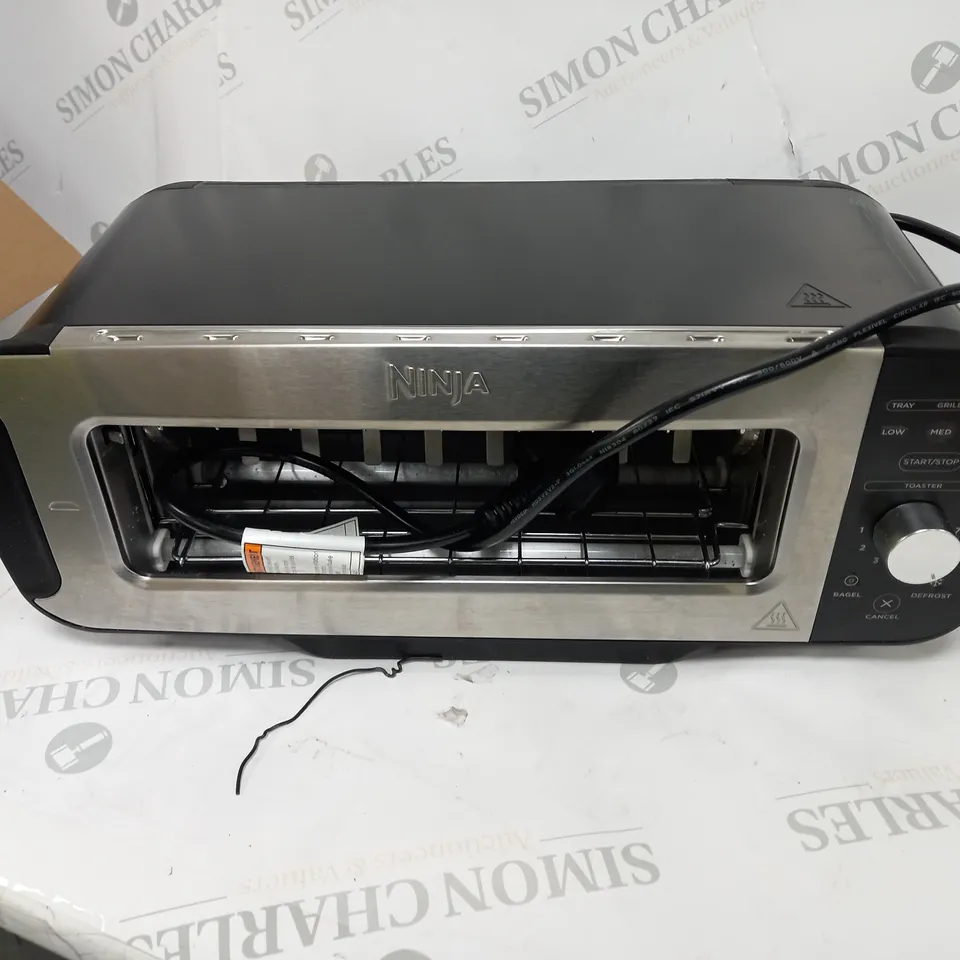  NINJA 2 IN 1 TOASTER & GRILL ST100UK