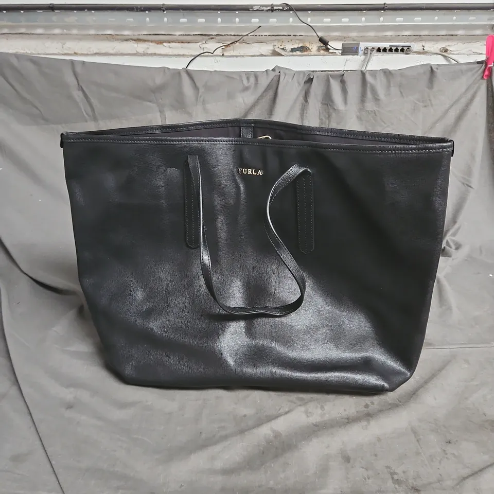 FURLA TOTE BAG IN BLACK