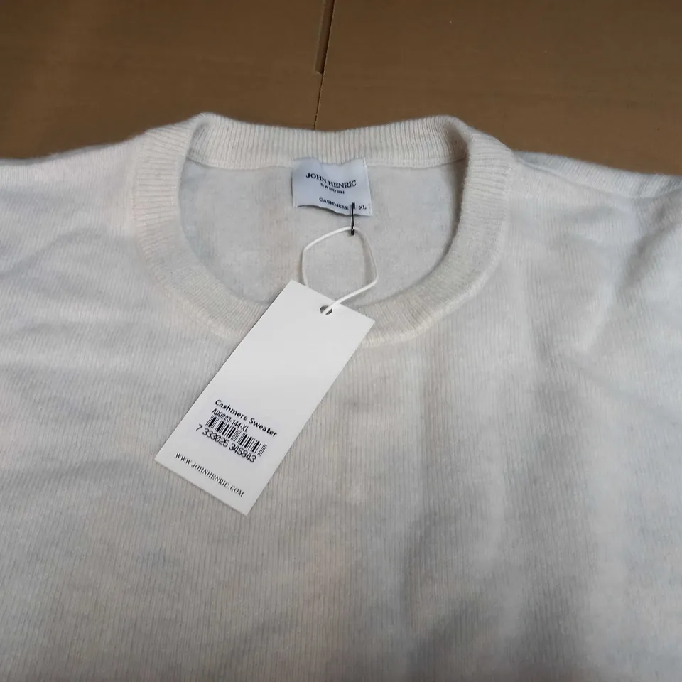 JOHN HENRIC CASHMERE SWEATER IN CREAM WHITE - XL