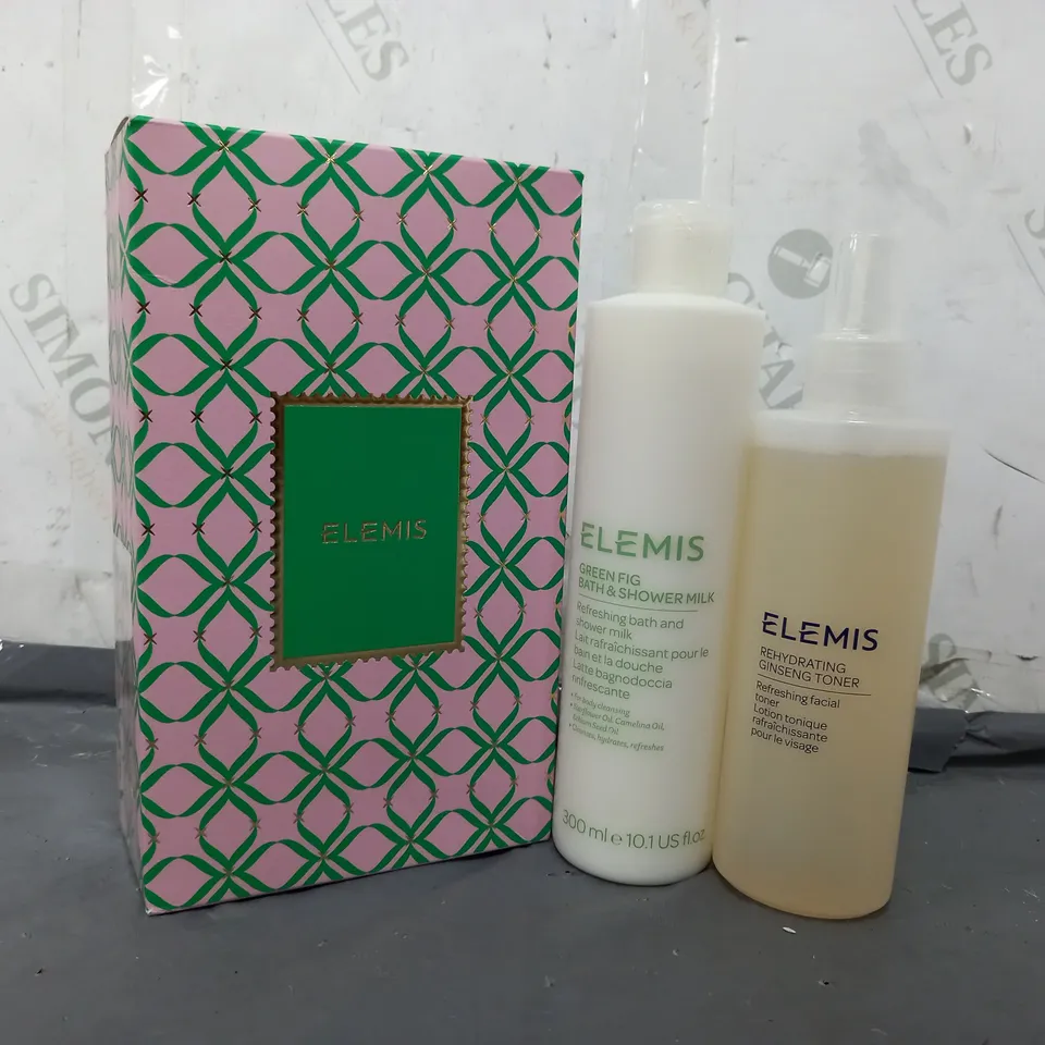 BOXED ELEMIS GIFT SET TO INCLUDE BATH & SHOWER MILK (300ml), REHYDRATING GINSENG TONER (200ml)