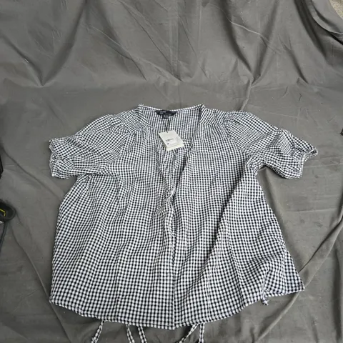 WOMEN'S GINGHAM CHECK BLOUSE – BLACK & WHITE, PUFF SLEEVES