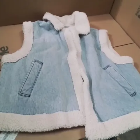 BOXED BRAND NEW APPROXIMATELY 5 SIMPLY BE LIGHT WASH DENIM GILET SIZE 26