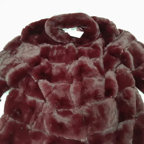 DANNII MINOGUE PETITES FAUX FUR COAT IN BURGUNDY SIZE 12