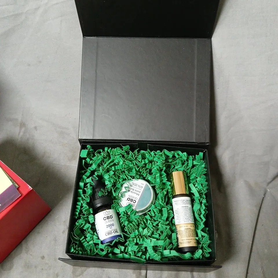 APPROXIMATELY 5 X CBD QUEEN GIFT SET – CBD OIL  (BOXED) – CHRISTMAS EDITION 