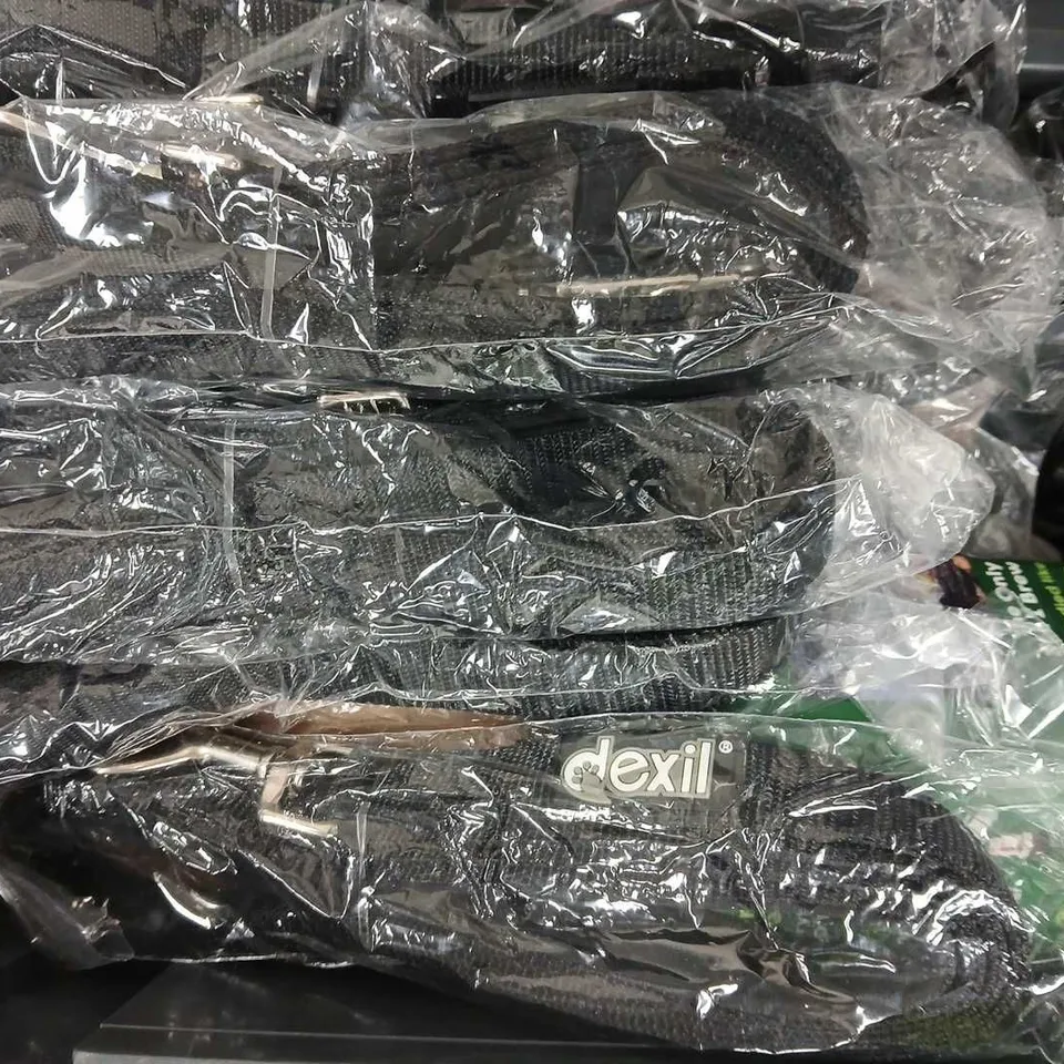 APPROXIMATELY 10 ASSORTED HOUSEHOLD ITEMS TO INCLUDE COOLING SYSTEM CLEANER, BIN LINERS, ETC