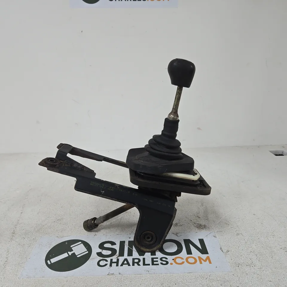 FORD GEAR BOX VEHICLE REPLACEMENT PART BOXED