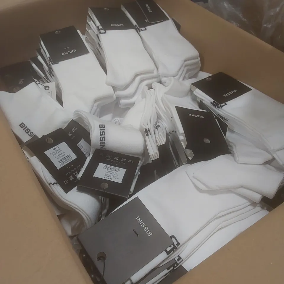 BOX TO CONTAIN A LARGE QUANTITY OF BRAND NEW PAIRS OF BISSINI CYCLING SOCKS - WHITE // SIZE: XS // 1 PAIR PER PACK