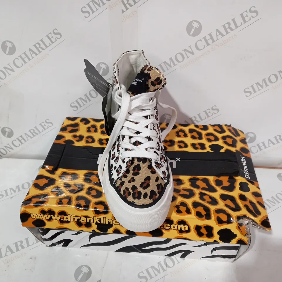 D.FRANKLIN PATCHWORK CANVAS TRAINERS - SIZE EU39