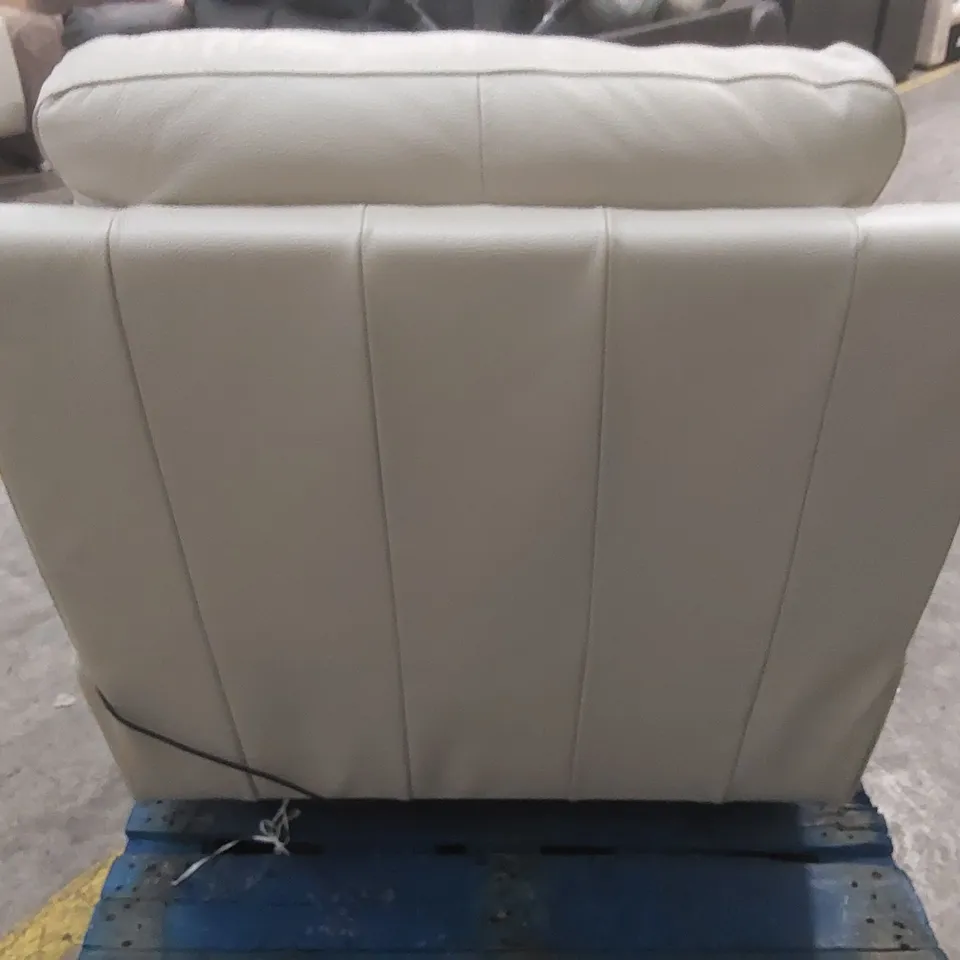 QUALITY DESIGNER ITALIAN LEATHER ELECTRIC RECLINER ARMCHAIR IN DOVE COLOUR 