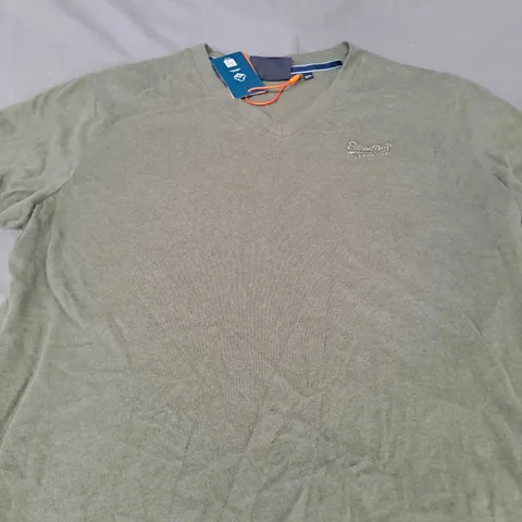 SUPERDRY ESSENTIAL LOGO VEE NECK T-SHIRT SIZE XXL