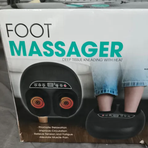FOOT MASSAGER WITH HEAT – BOXED