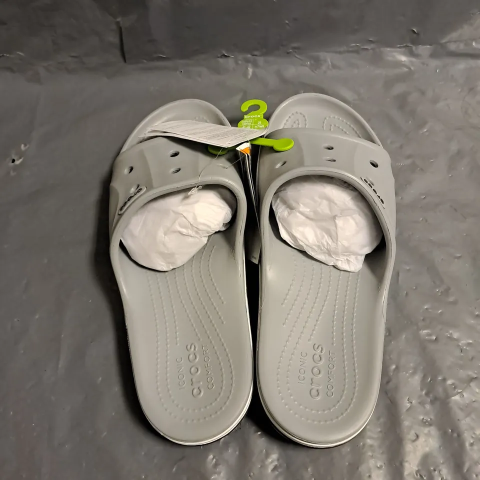 PAIR OF CROCS BAYABAND SLIDES IN GREY SIZE UK M7/W8