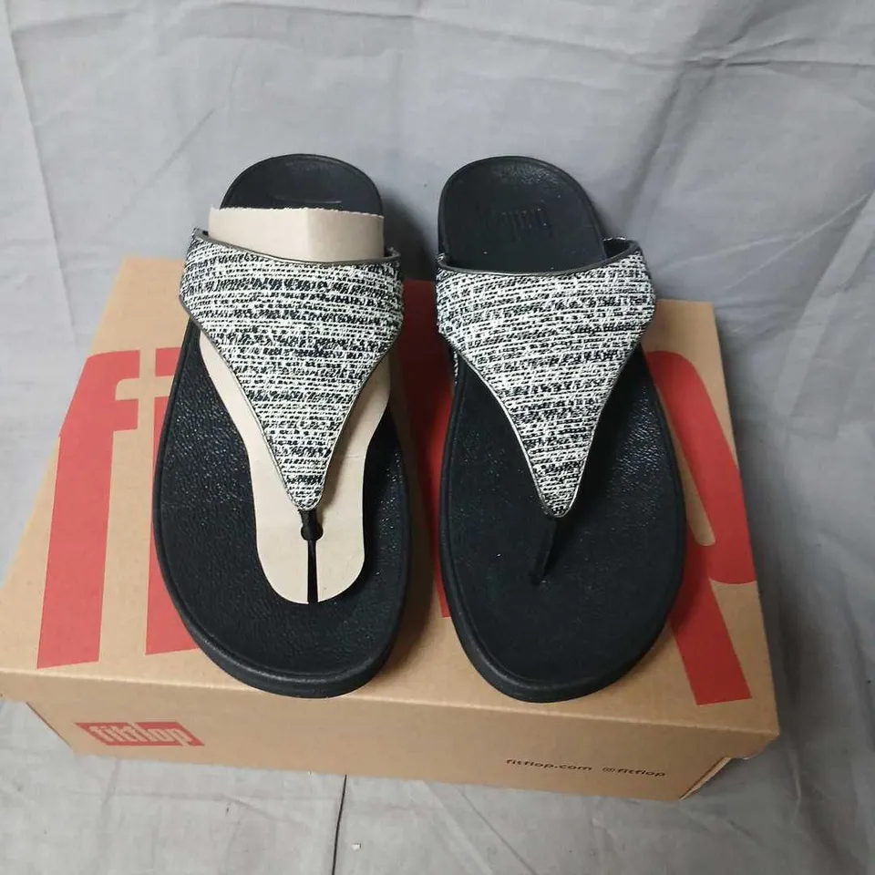 FITFLOP LULU SHIMMERWEAVE TOE-POST SANDALS – BLACK MIX, WOMEN'S UK05 (US07, EU38)