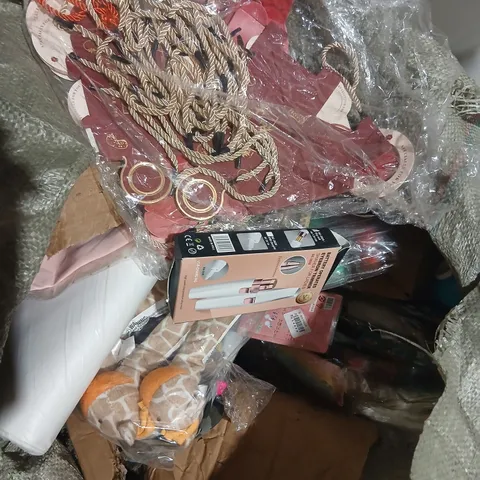 LARGE QUANTITY OF ASSORTED HOUSEHOLD AND ACCESSORIES TO INCLUDE; BATTERY OPERAYED EYEBROW TRIMMER, CRAFT PRODUCTS AND DECORATIVE TILES