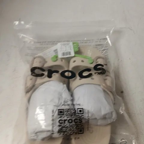 CROCS BEIGE CLOGS – SIZE 8