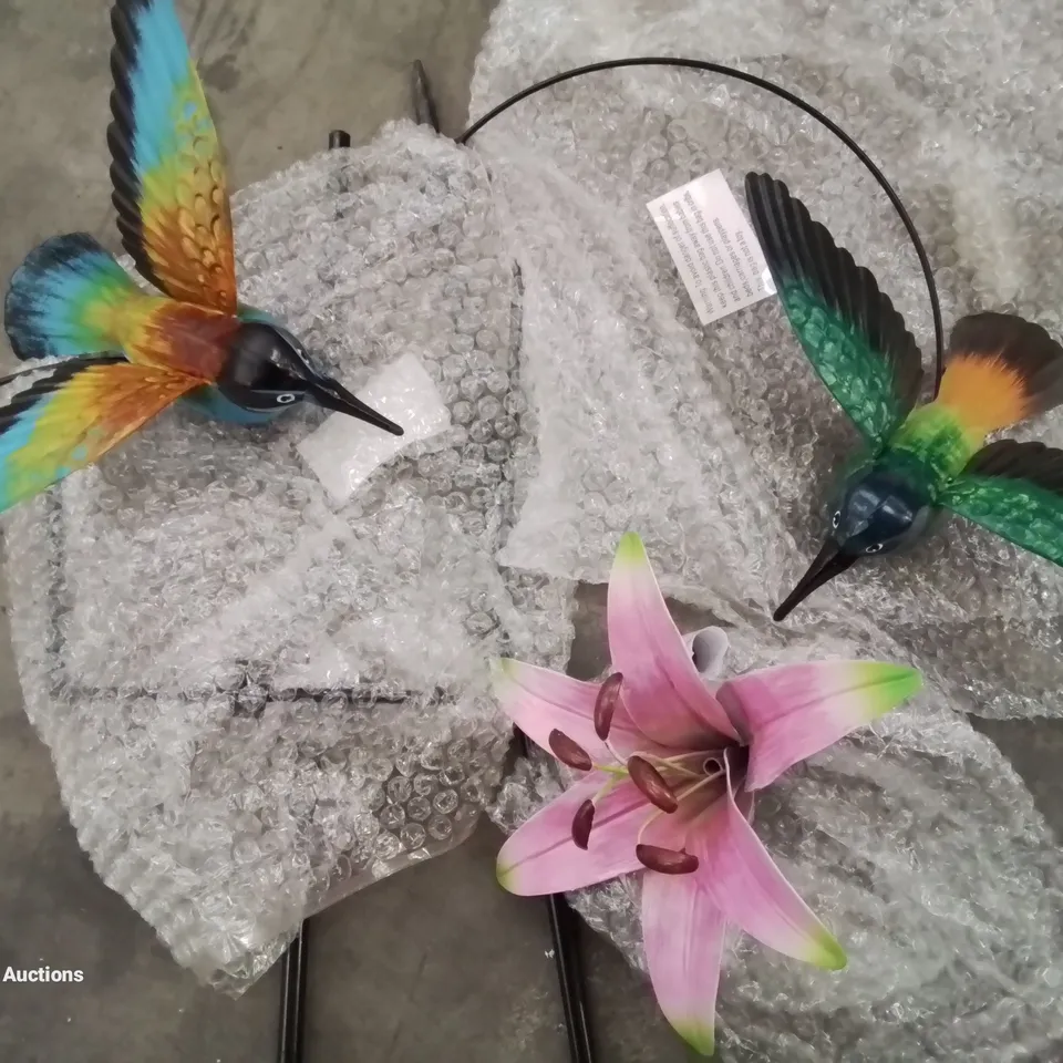 BOXED HOME2GARDEN HUMMINGBIRD WINDSPINNER
