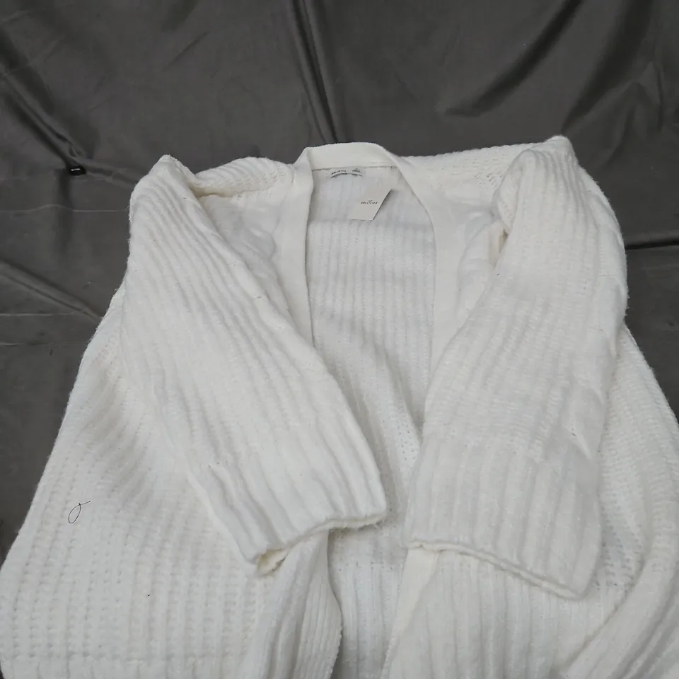 Hollister White Knit Cardigan – XL