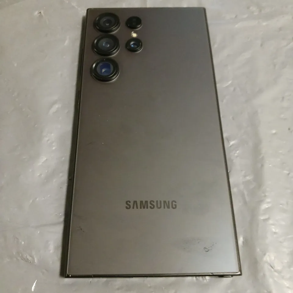 BOXED SAMSUNG GALAXY S24 ULTRA 5G MOBILE PHONE 512GB TITANIUM BLACK