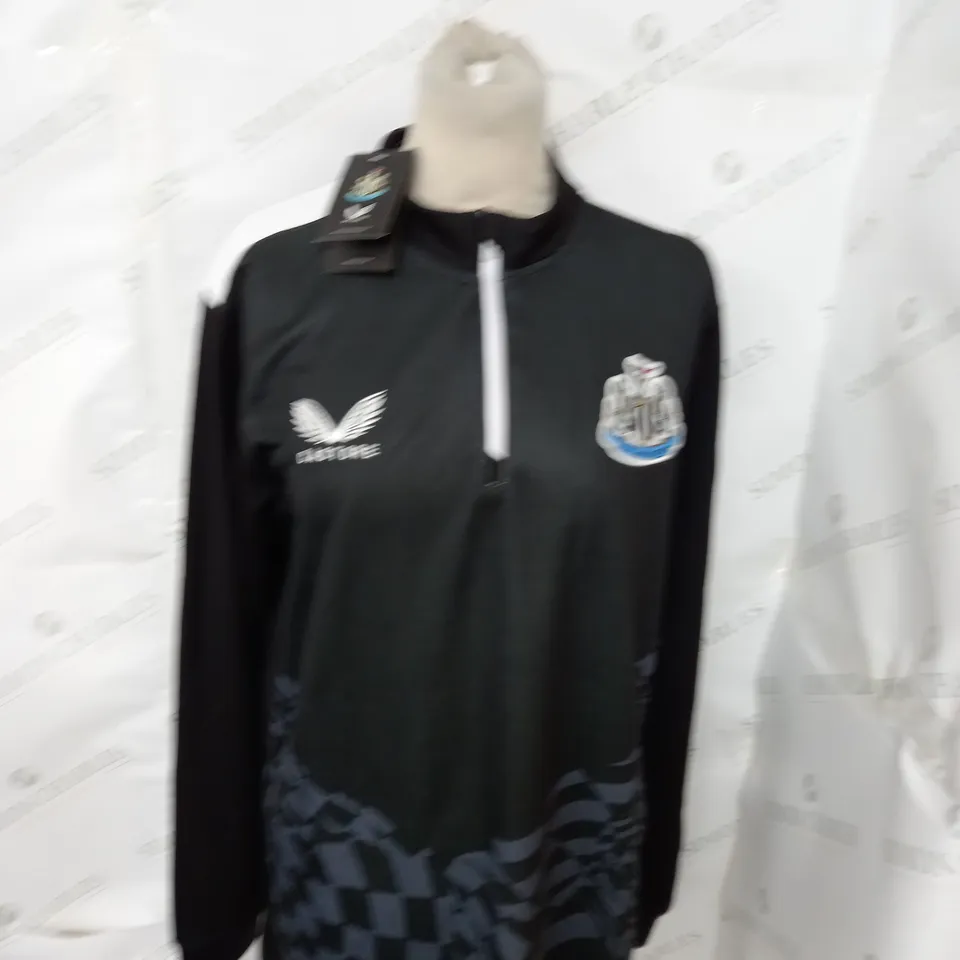 NEWCASTLE UNITED FC TRAINING TOP SIZE M