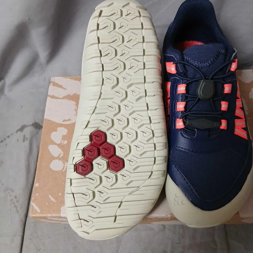 VIVO KIDS NAVY RUNNING SHOES WITH PINK LACES, UK 11.5 (EU 30, US 12)