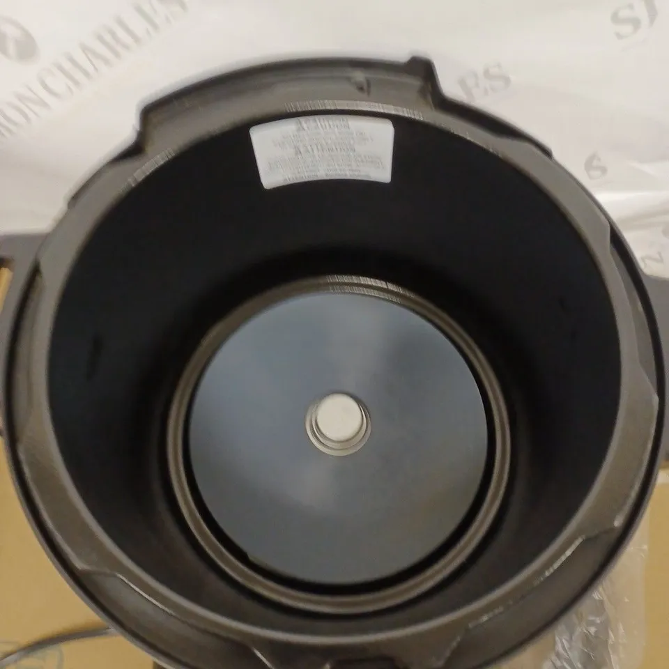 INSTANT POT DUO SMART PRESSURE COOKER