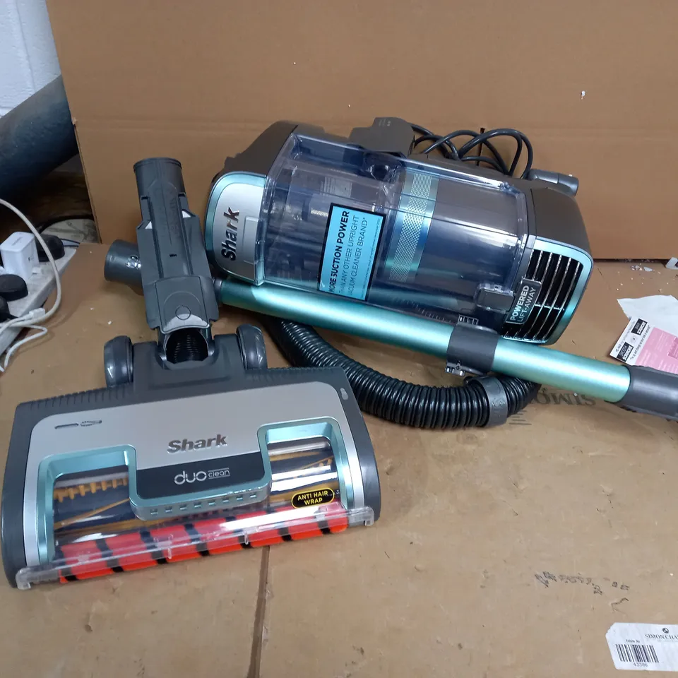 SHARK UPRIGHT VACUUM CLEANER 