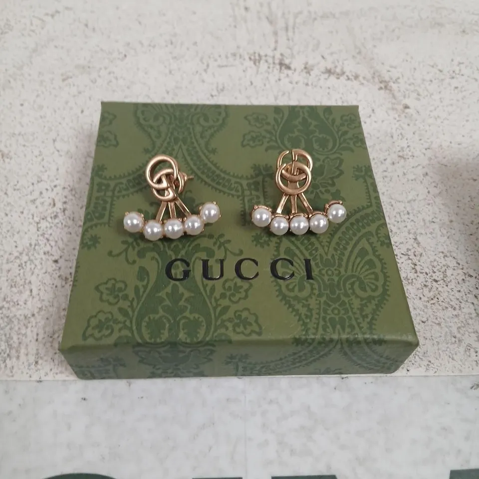GUCCI GOLD-TONE PEARL CLUSTER EARRINGS